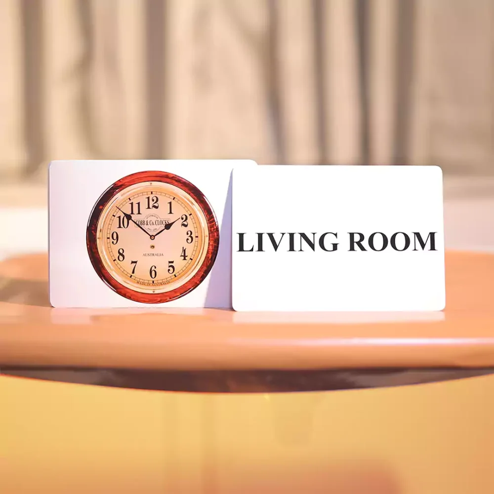 LIVING ROOM - Image 2